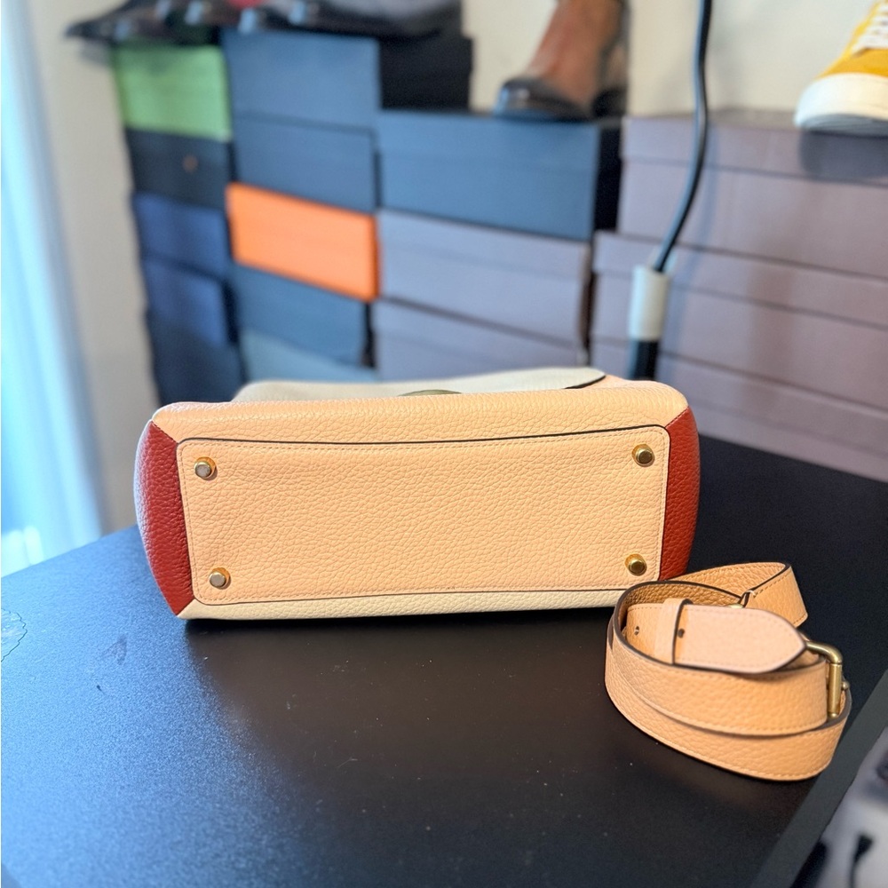 COACH May Shoulderbag in Colorblock - Picture 9 of 12